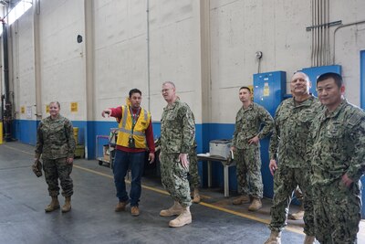 DLA Joint Reserve Force Director visits DLA Distribution San Joaquin