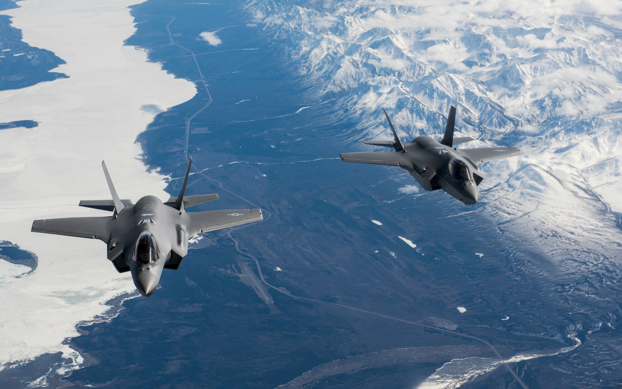 F-35s arrive at Eielson