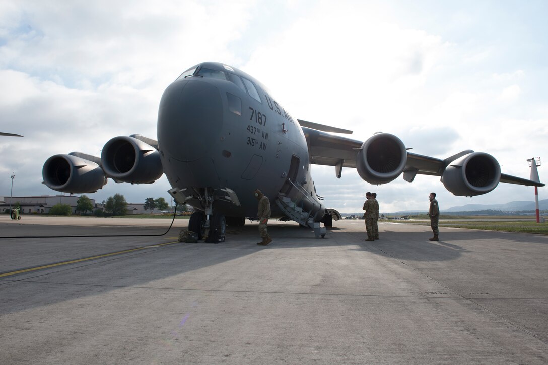 A photo of a C-17 Globemaster III.