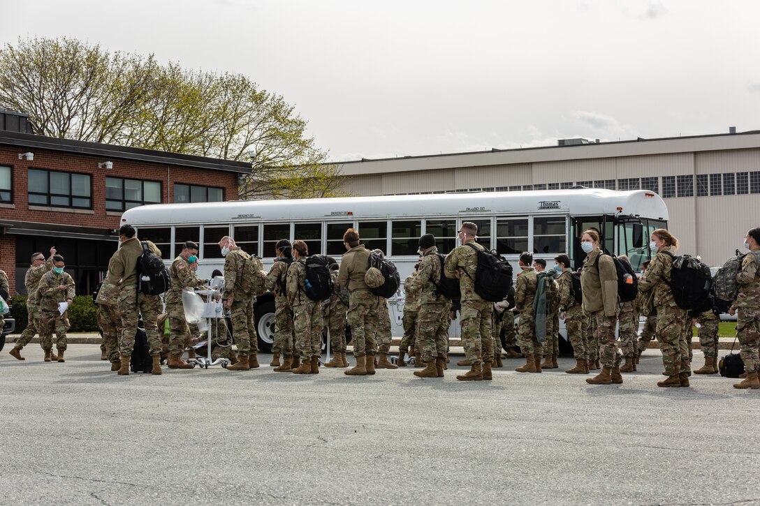 Soldiers with the 94th CSH arrive at Hanscom  Air Force Base