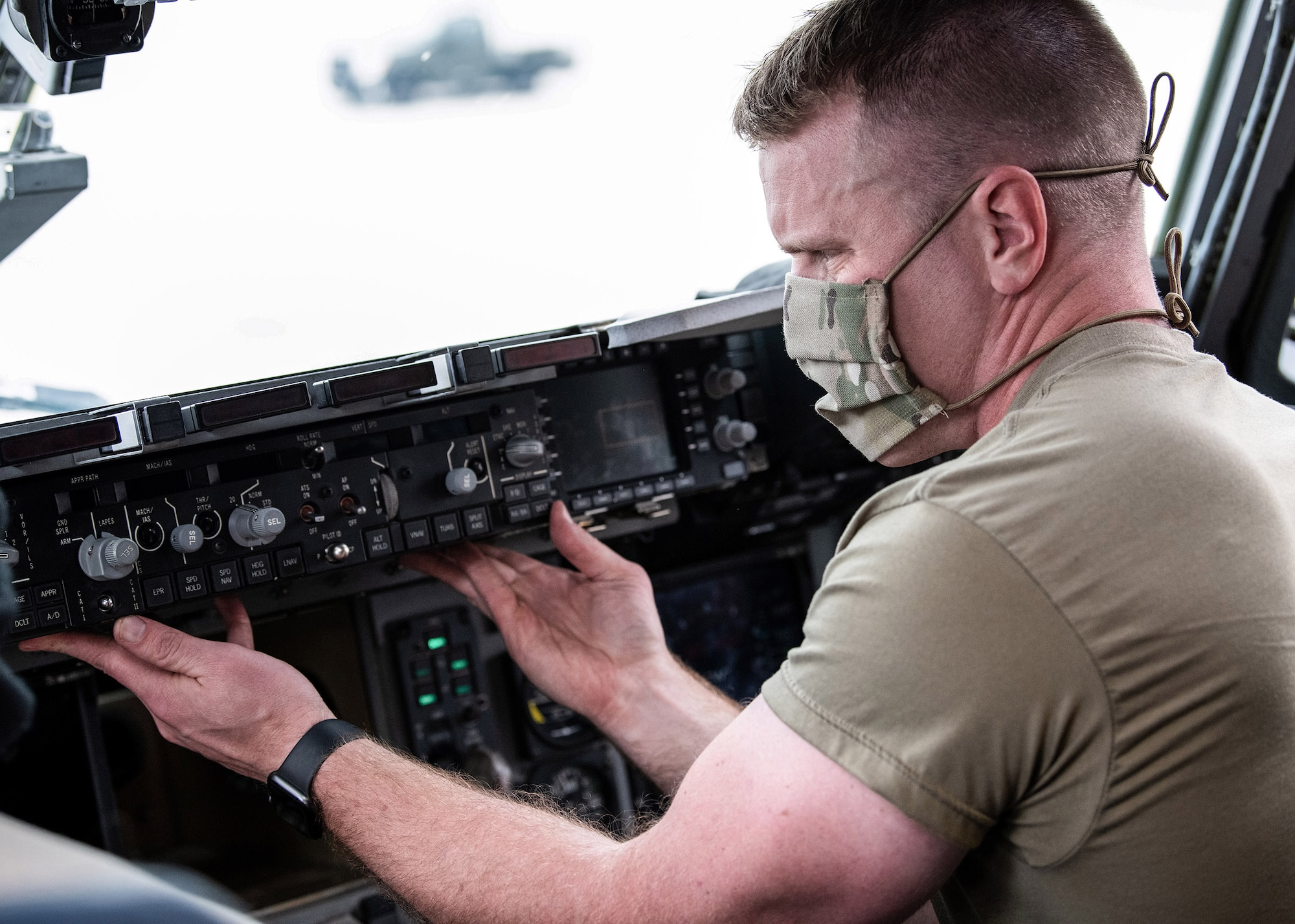 Staff Sgt. Matthew Miklasevich, 445th Aircraft Maintenance Squadron, changes out an auto flight control panel of a C-17 Globemaster III here April 13, 2020. 445th Airlift Wing Reservists continue to fly and maintain its fleet of C-17 aircraft, proving they are ready and staying ready despite the COVID-19 crisis. (U.S. Air Force photo/Mr. Patrick O’Reilly)
