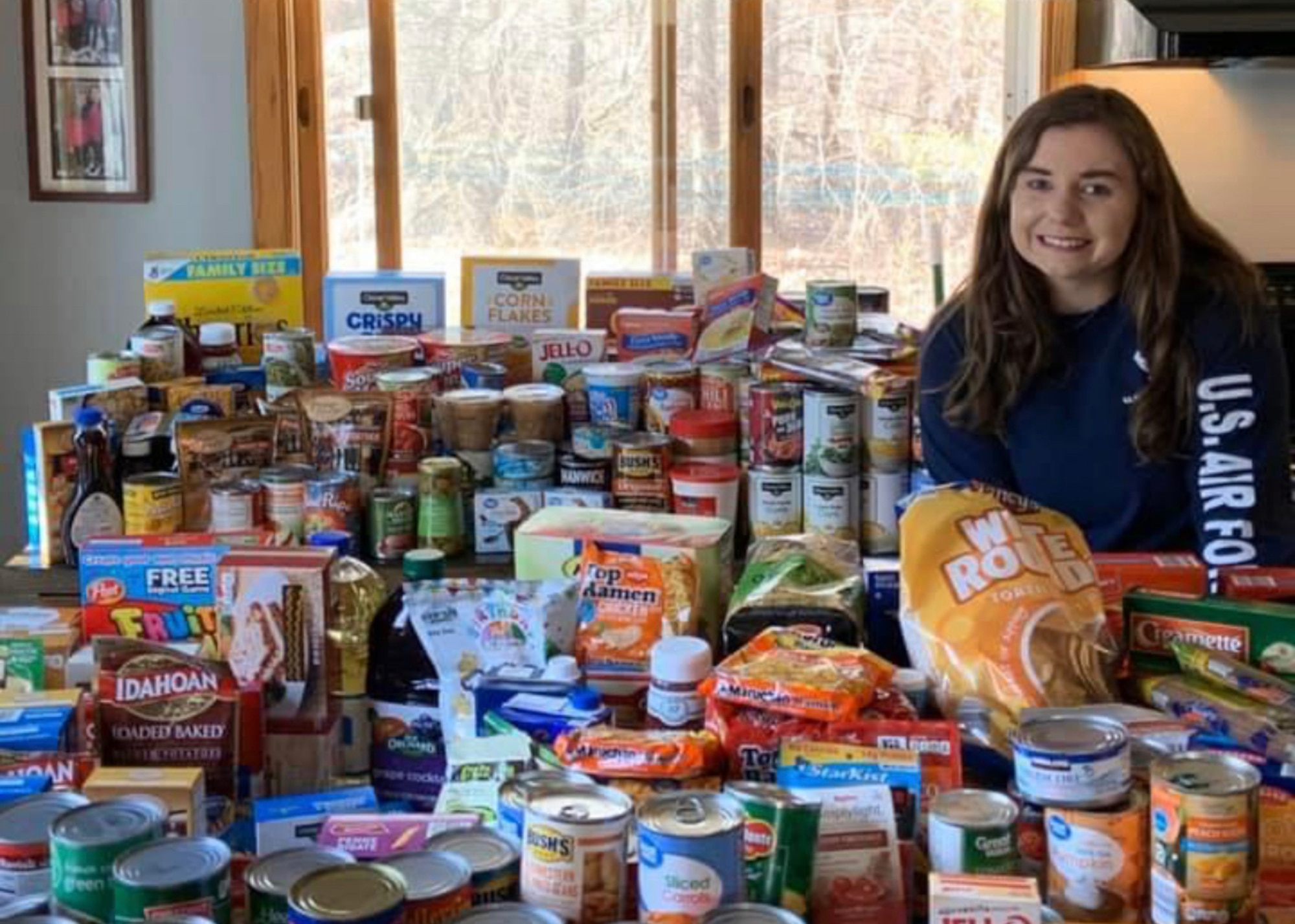 Student flight members donate to food pantries