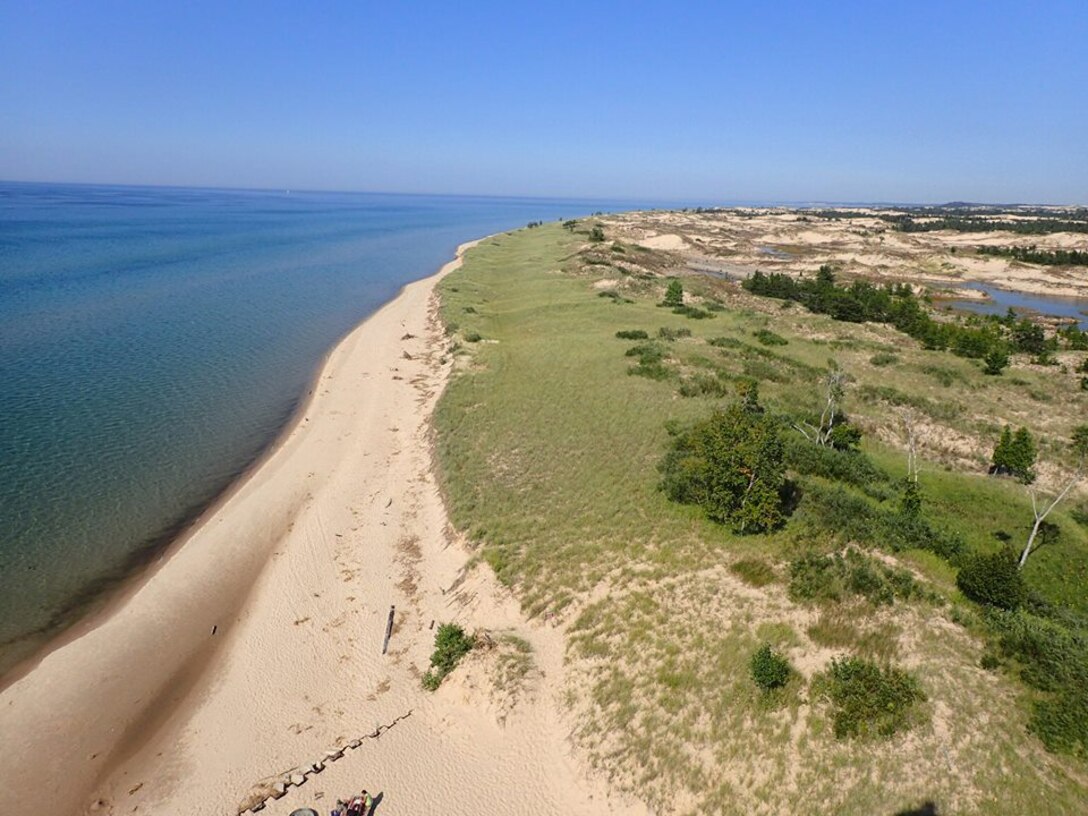 The U.S. Army Corps of Engineers, Detroit District, announces that Lakes Michigan, Huron, St. Clair and Erie set new monthly mean water level records for April 2020, which were previously set in 1985 or 1986. All of the lakes are either in their period of seasonal rise or are reaching their peak, as we continue into the late spring and summer.