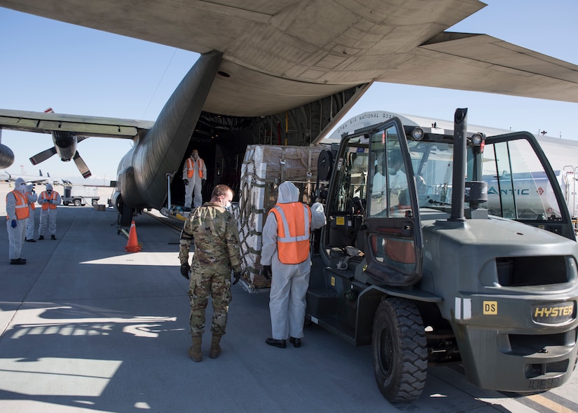 Utah National Guard helps transfer humanitarian aid to Ecuador