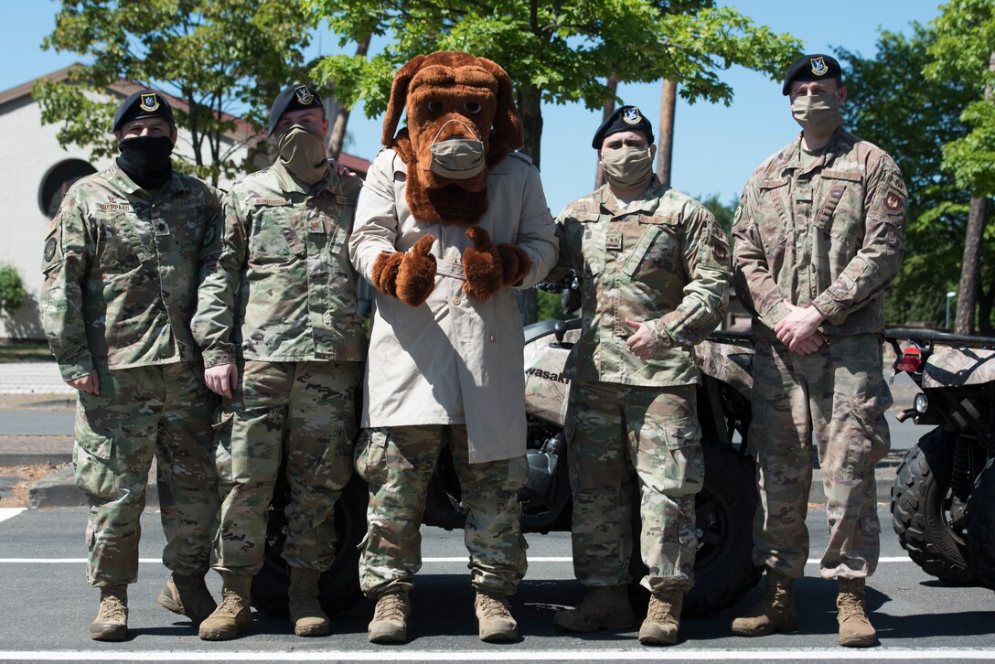 Airmen posing for a photo.