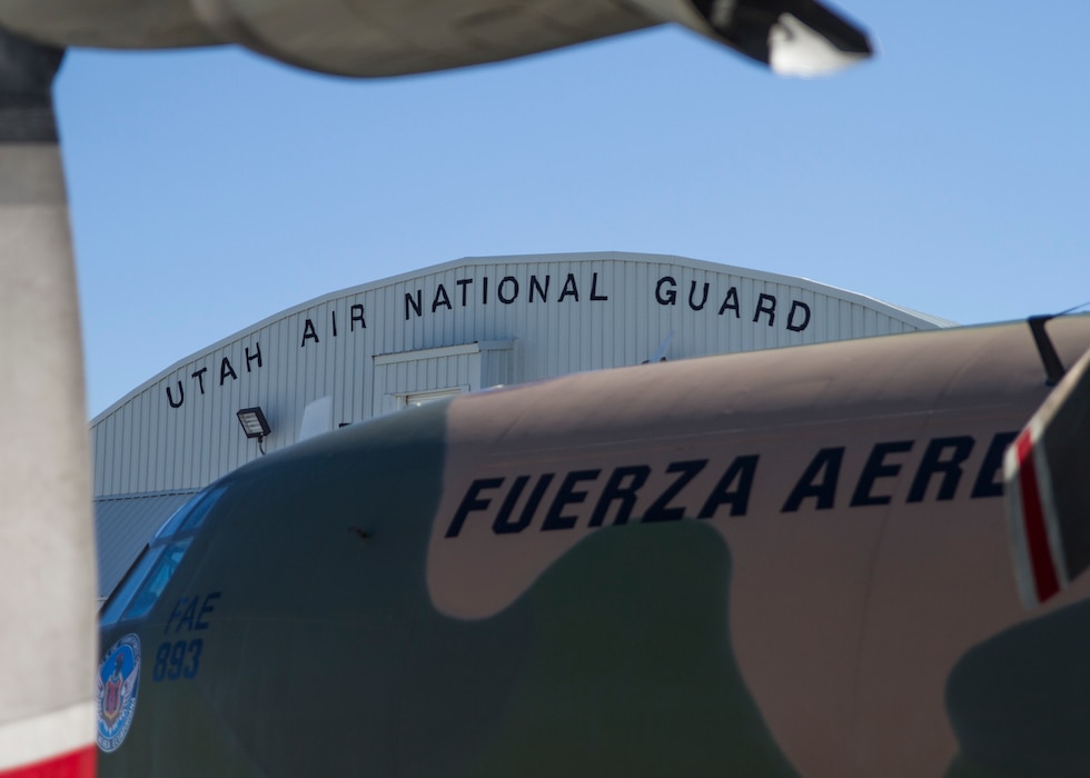 Utah National Guard helps transfer humanitarian aid to Ecuador