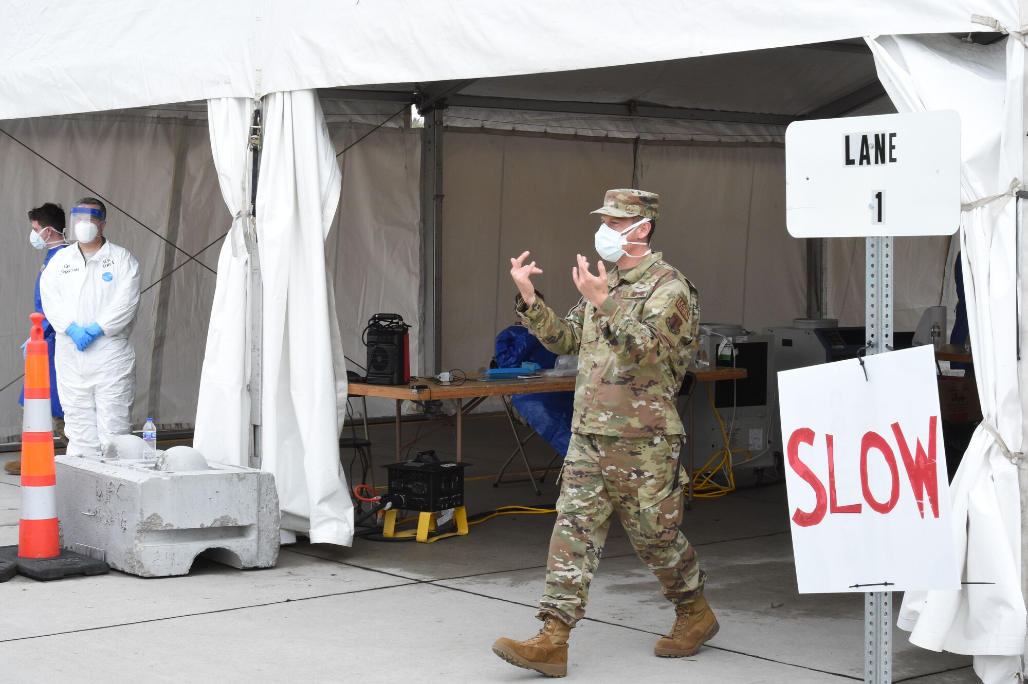 132d Medical Group Airmen conducted COVID-19 screening May 14, 2020 in at a Joint Mobile Screening Center in Denison, Iowa. The Airmen work with Army National Guard Soldiers to test Iowans in Crawford County (U.S. Air National Guard photo by Senior Master Sgt. Bobby Shepherd).