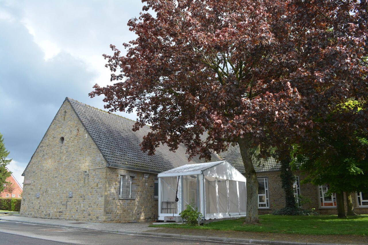 A chapel building at Caserne Daumerie.