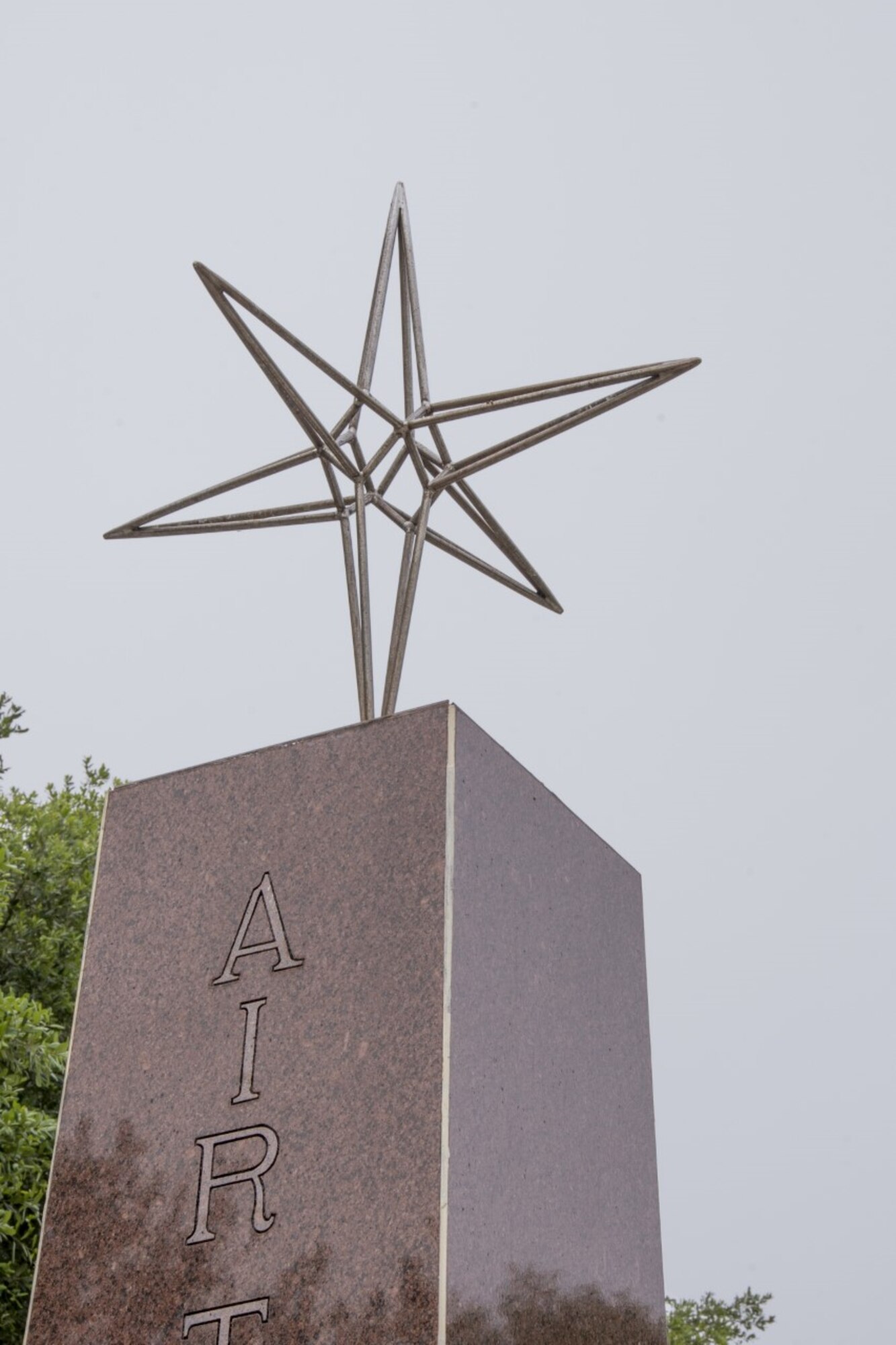 A close-up picture of the pole star that sits on top of the monument.