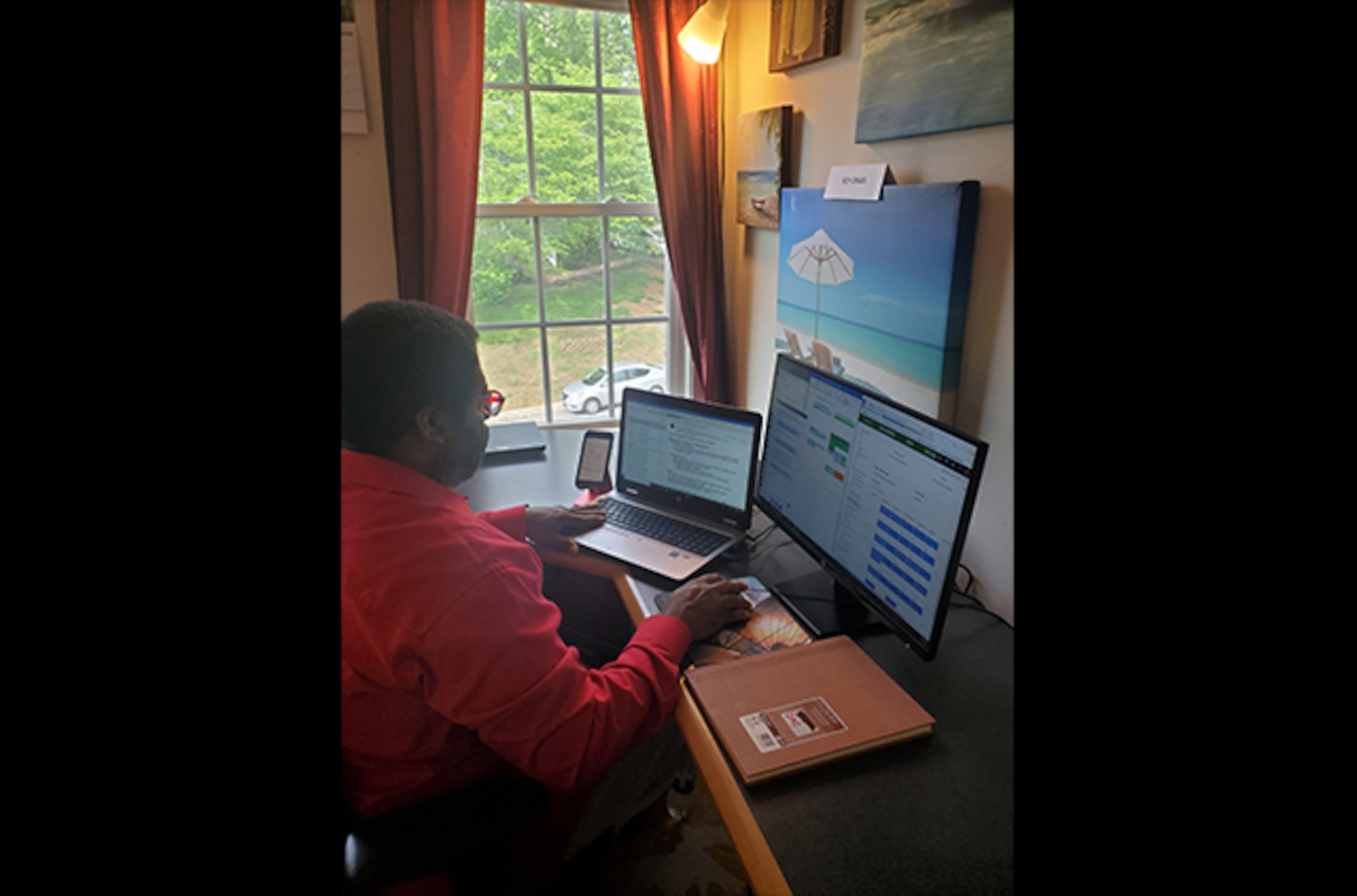 DLA Aviation leader communicates with staff