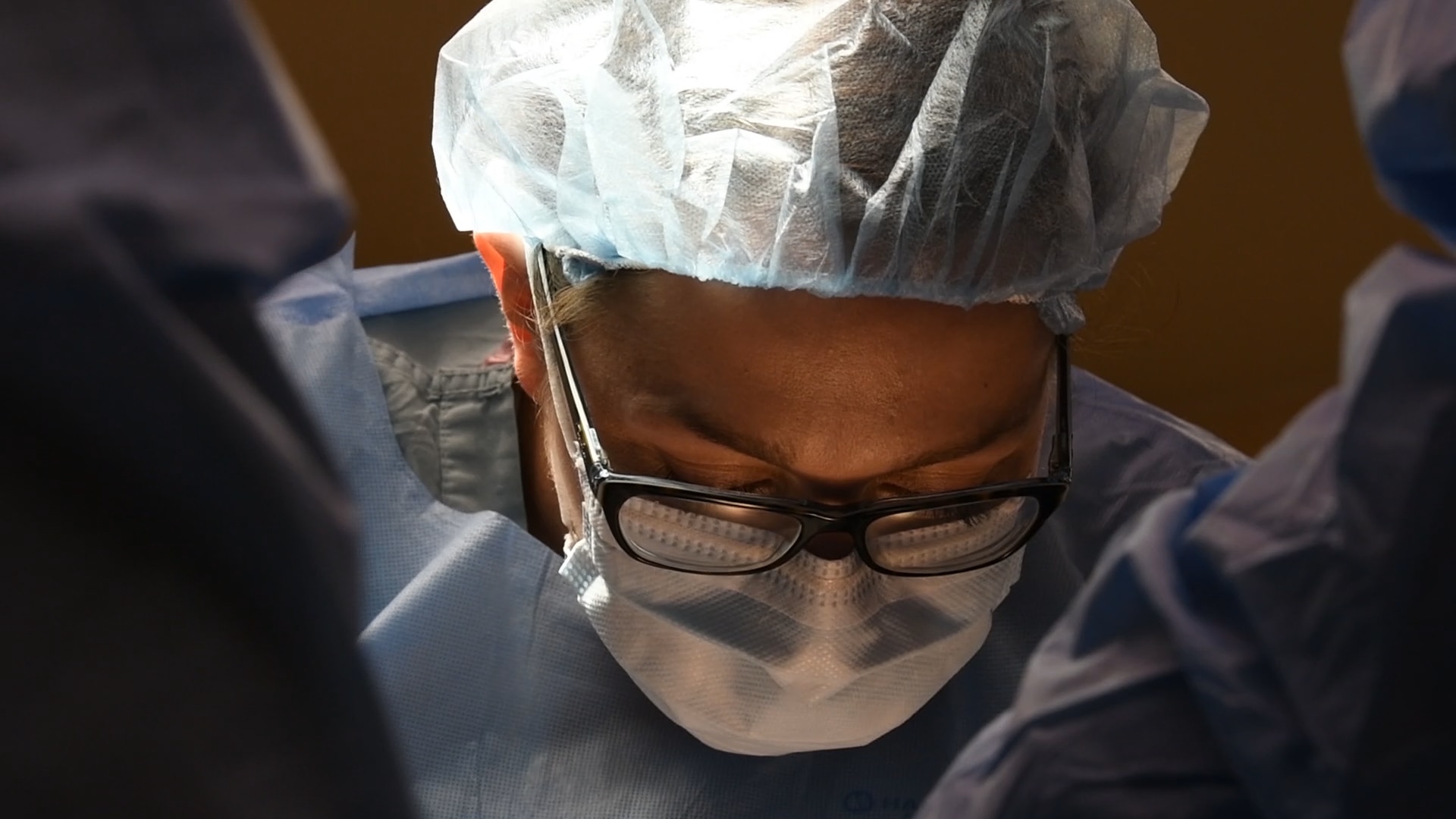 Warrior medics from the San Antonio Military Health System perform simulated medical procedures on mannequins as part of a training exercise May 21, 2020 at Wilford Hall Ambulatory Surgical Center, Joint Base San Antonio-Lackland, Texas. (U.S. Air Force photo by Senior Airman Ryan Mancuso)