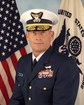 A portrait photograph of Vice Admiral William Lee, USCG