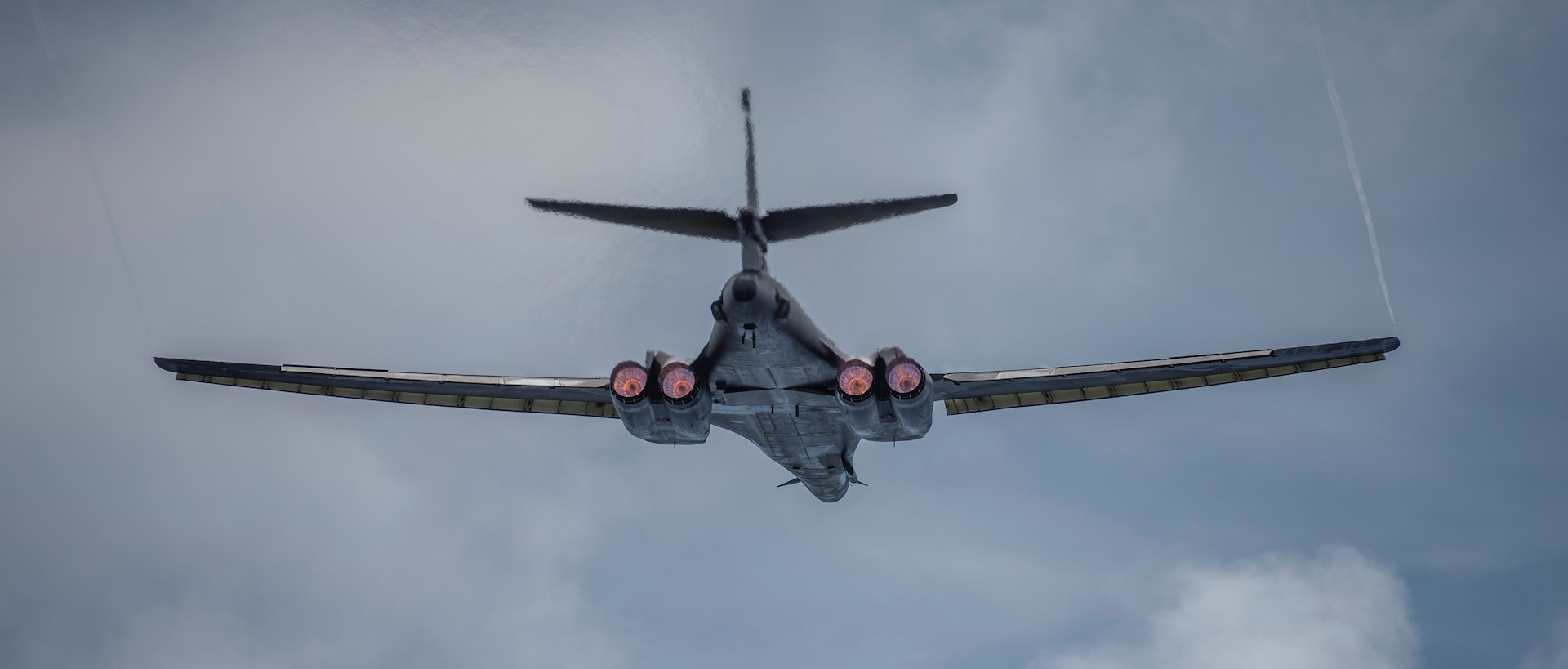 US, Japan bomber-fighter integration demonstrates commitment