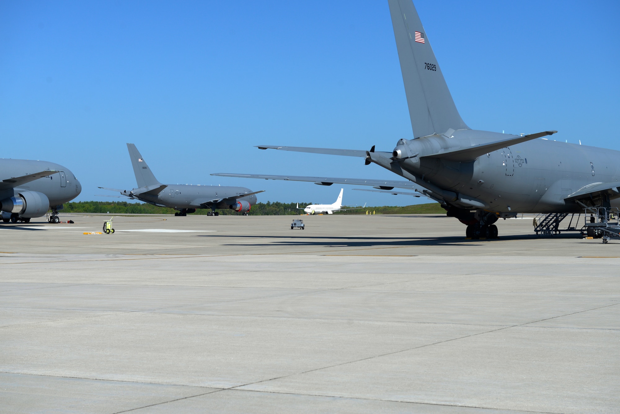 Gen. Joseph L. Lengyel, the Chief of the National Guard Bureau, arrives at Pease Air National Guard Base, Newington, N.H. aboard a D.C. National Guard C-40, May 27, 2020. (U.S. Air National Guard Photo by Senior Master Sgt. Timm Huffman)