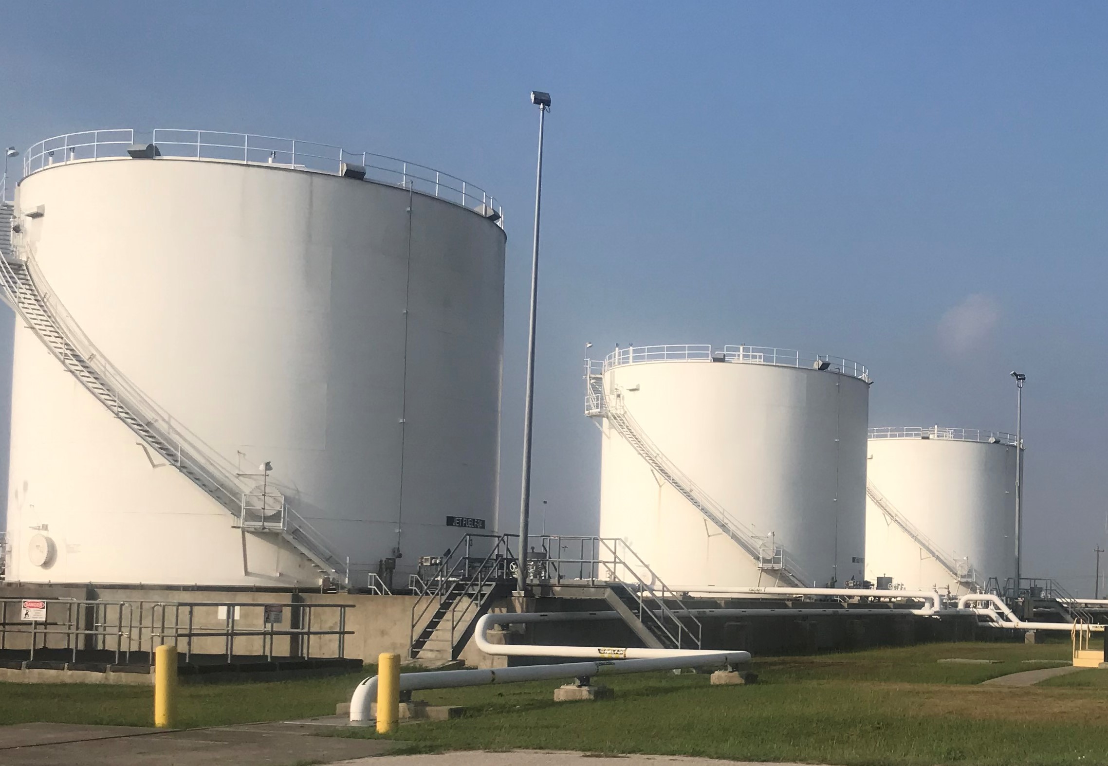 Predictive repairs pave way for Navy fuel tanks > Defense Logistics