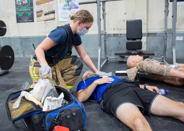 first responder triages casualty