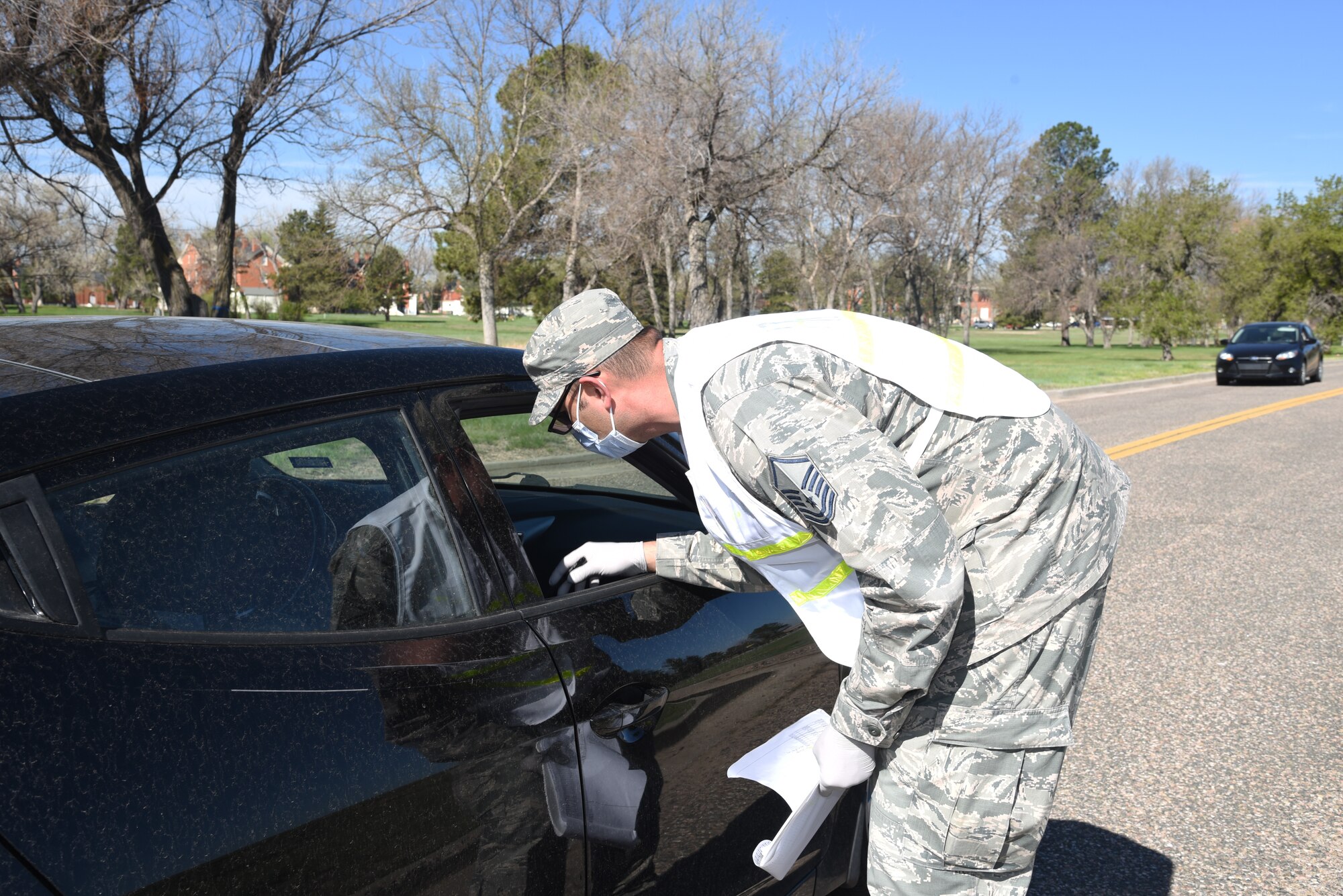 Airman directs patient