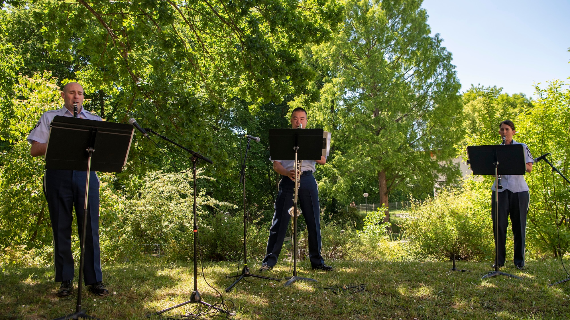 USAFE Band plays for local retirement home