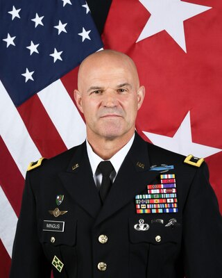 Official bio photo for Lt. Gen. James Mingus, director of operations