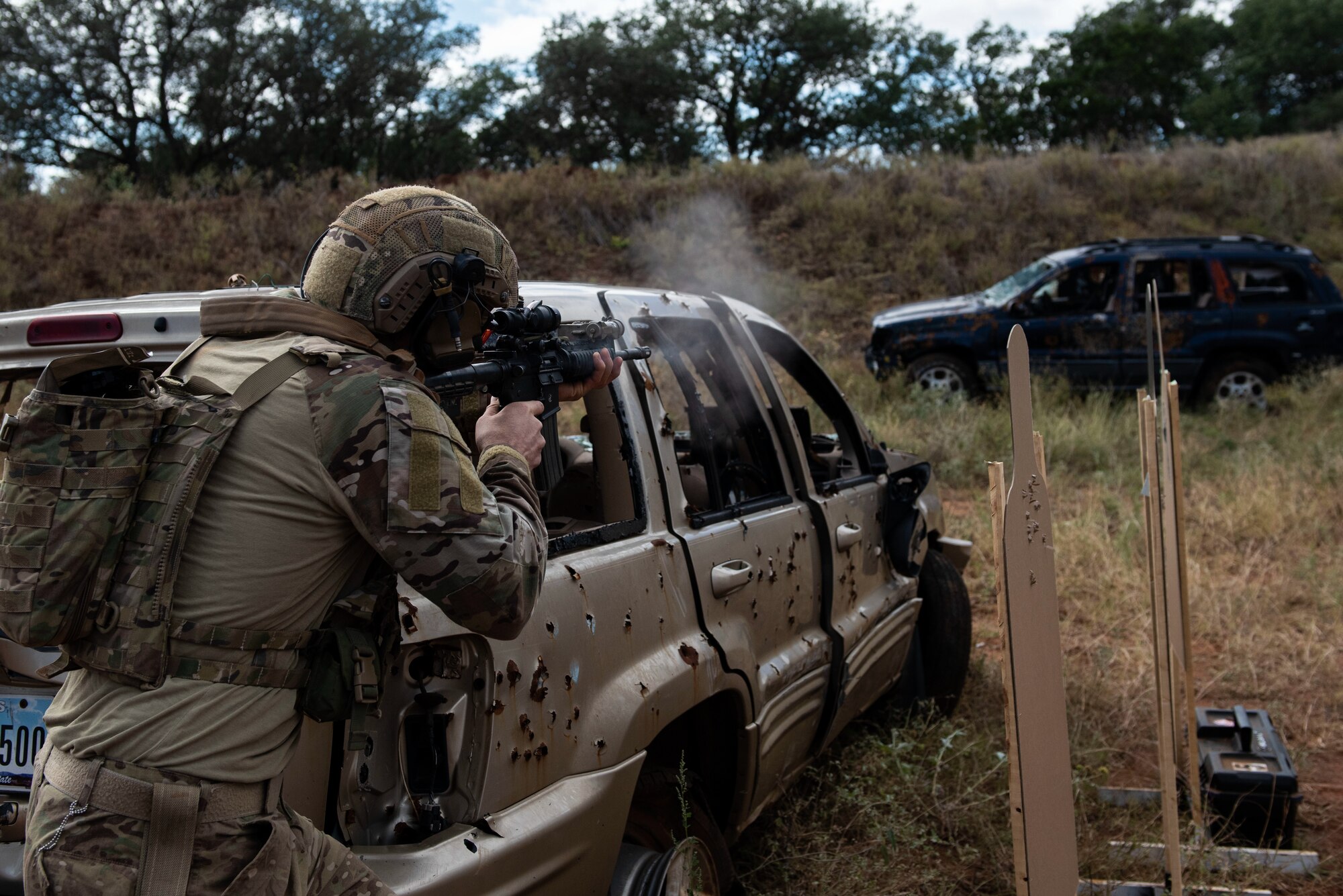 Airmen shoots gun