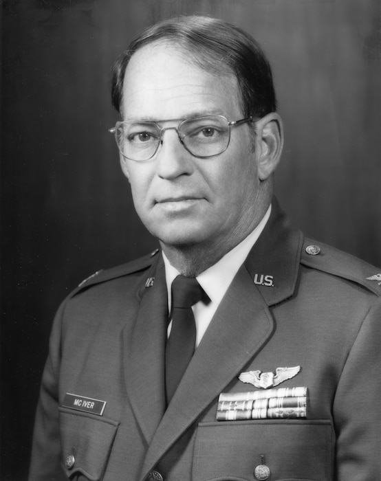 This is the official photo of Brigadier General (Dr.) Robert G. McIver.