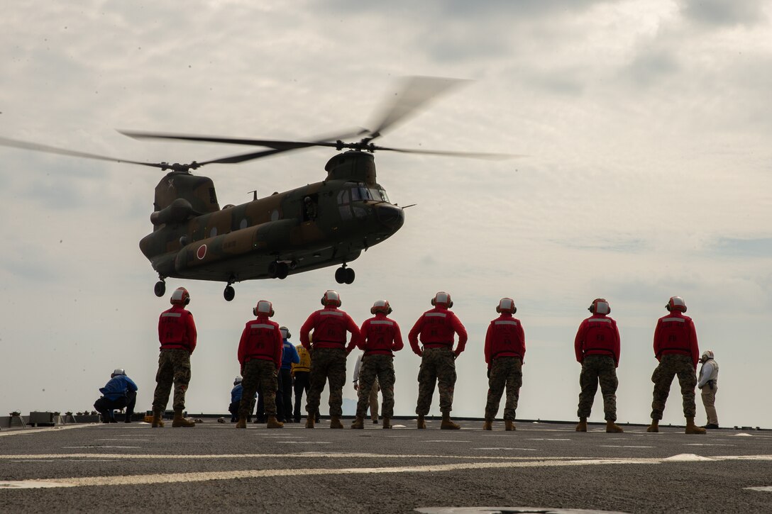 A Japan Self-Defense Force CH-47JA Chinook prepares to land on the USS Ashland in preparation for a bilateral amphibious assault on Gaja-Jima, as part of exercise Keen Sword, Nov. 1.