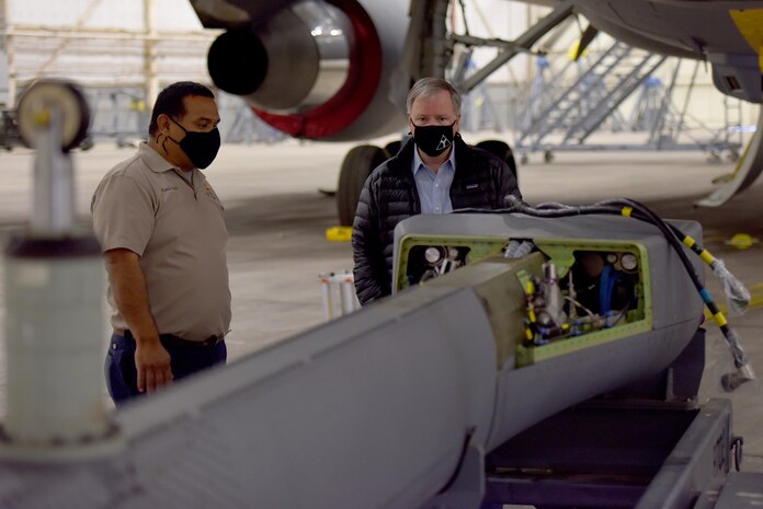 Congressman visit Altus AFB