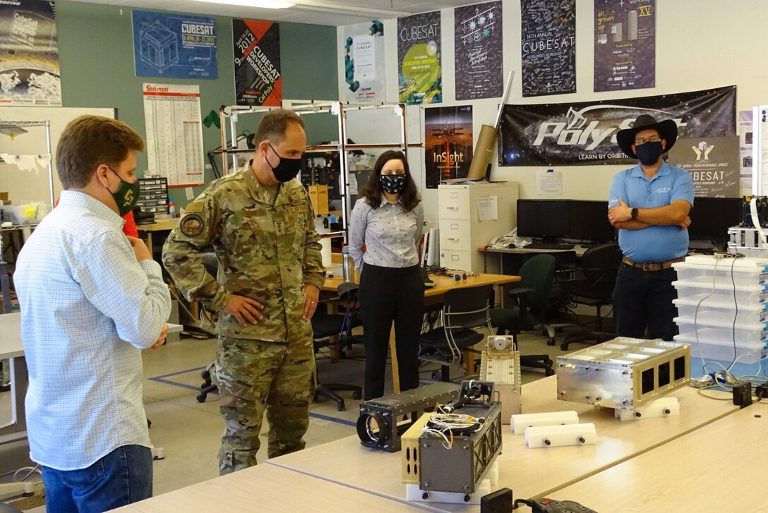 Photo of Maj. Gen. John Shaw visiting Cal Poly CubeSat Lab program.