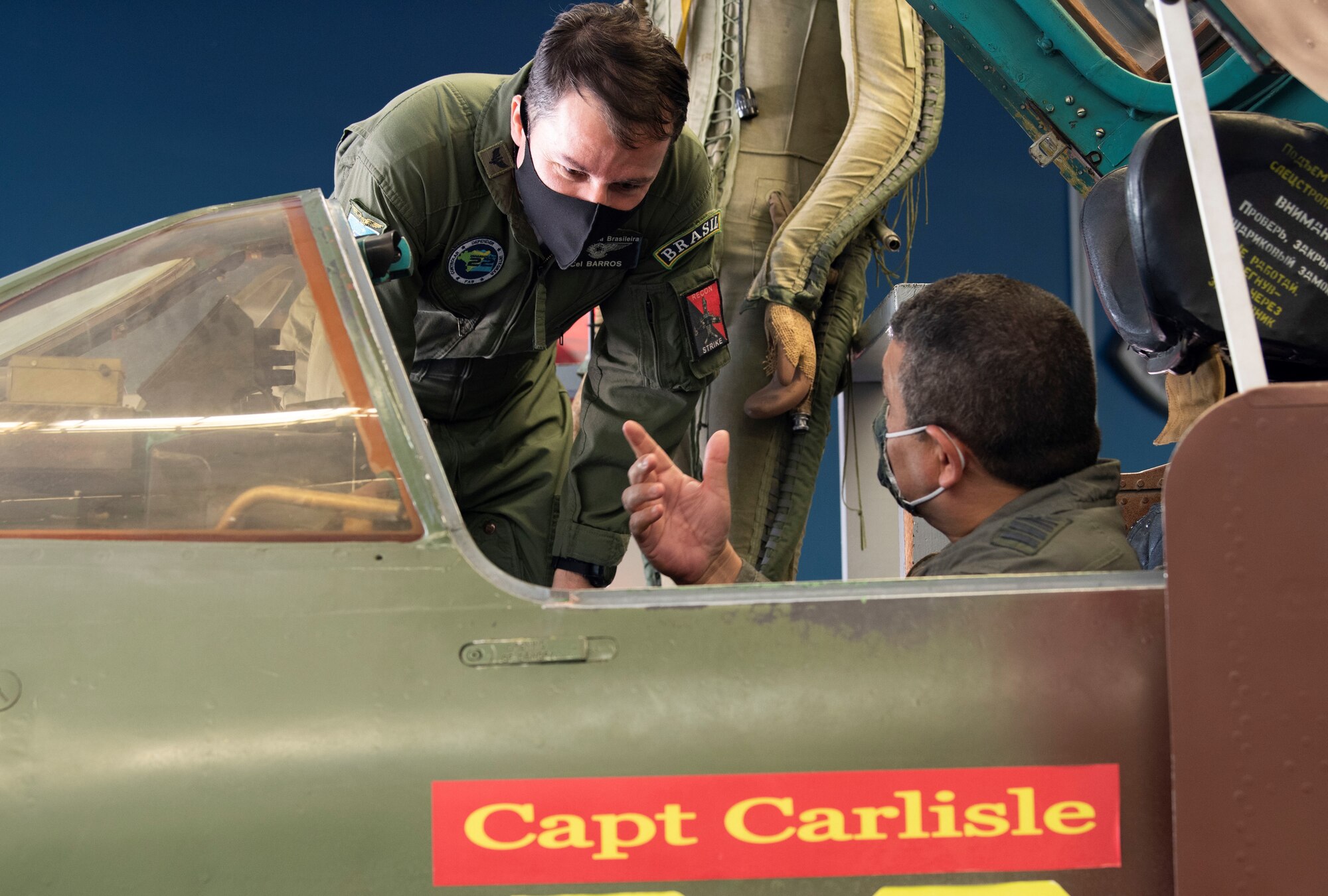 FLOs discuss aircraft mechanics