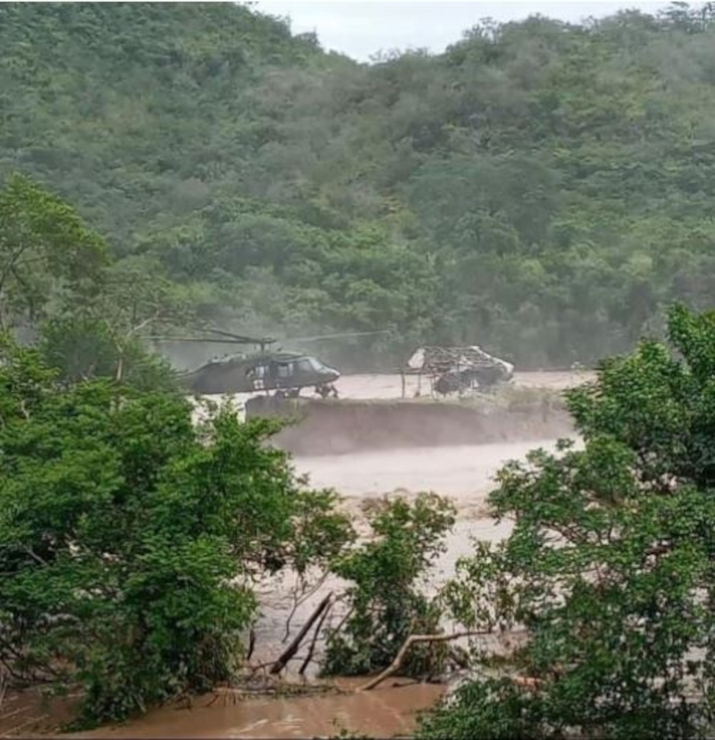 FTC-Bravo rescata víctimas de la Tormenta Eta