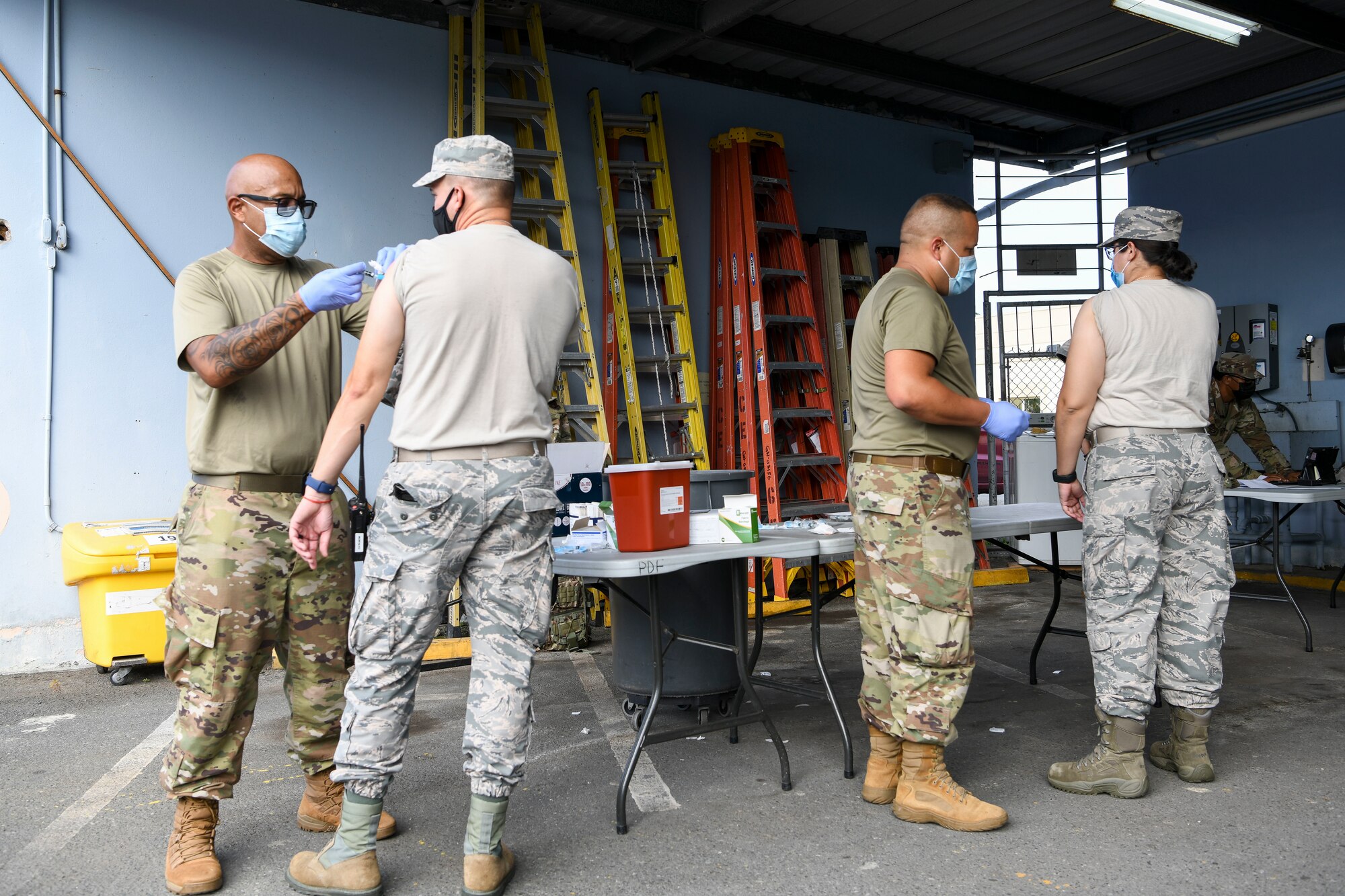 PRANG Airmen receive flu vaccination