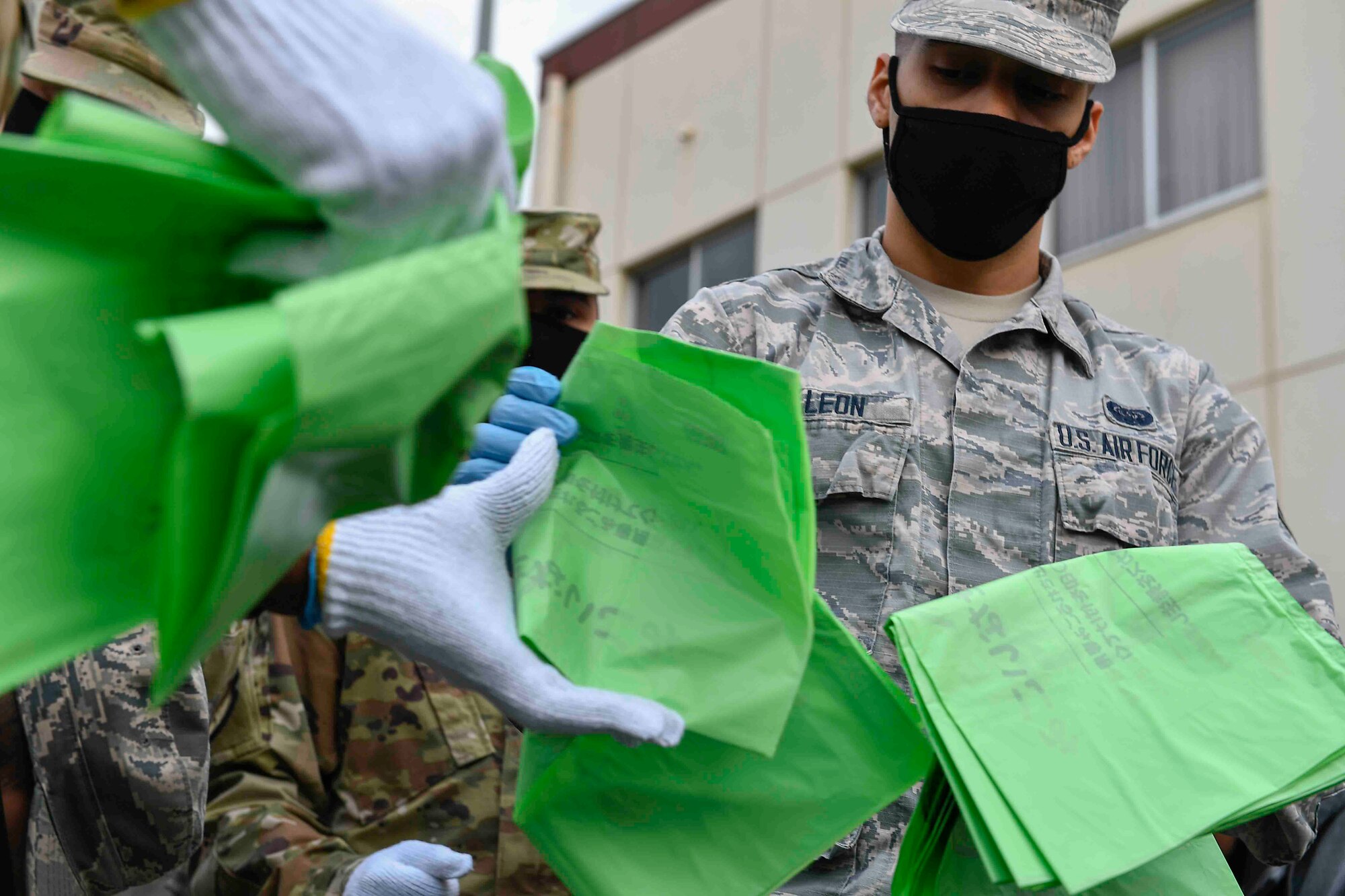 Yokota Airmen help clean local community