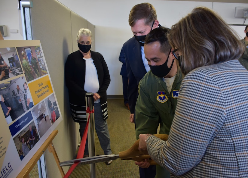 Ribbon cutting at DLIELC simulation lab