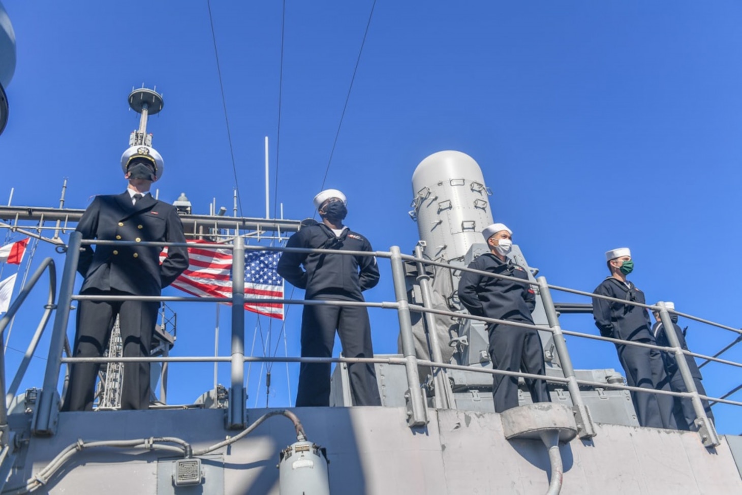 YOKOSUKA, Japan (Nov. 10, 2020) - Sailors man the rails as the Ticonderoga-class guided-missile cruiser USS Antietam (CG 54) returns to Yokosuka, Japan. Antietam’s return marked the end of a nine-month deployment in the U.S. 7th Fleet area of responsibility in support of security and stability in the Indo-Pacific.
