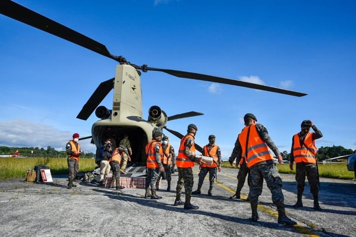 U.S. Navy • MH-60R Seahawk • Hurricane Eta’s • Rescue Operations Honduras • Nov 14 2020