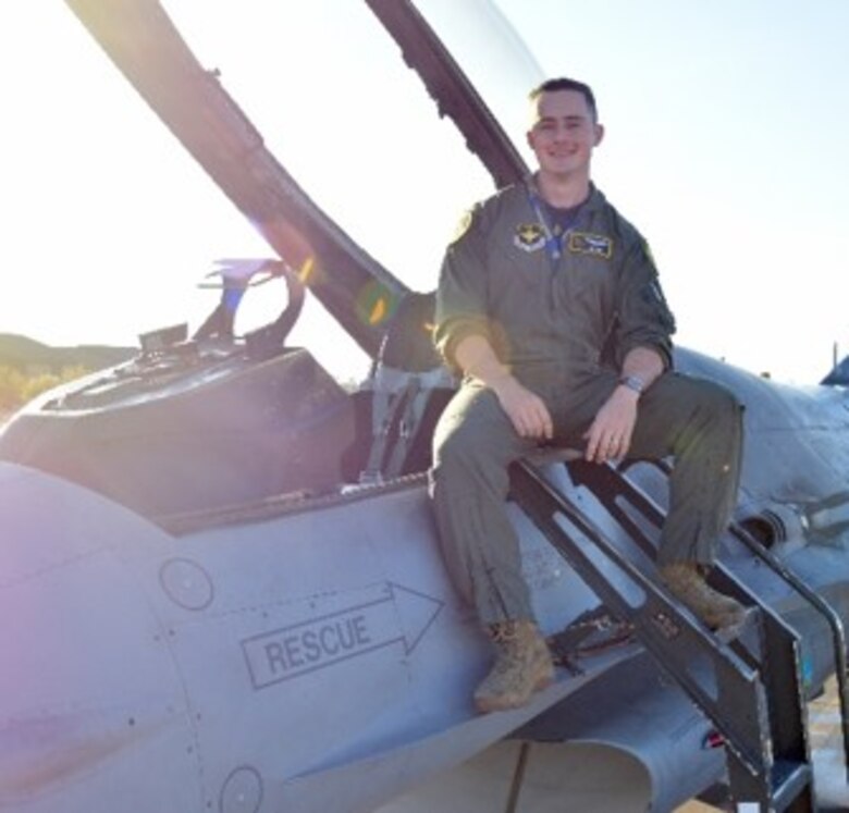 Holloman graduates newest combat-ready pilots