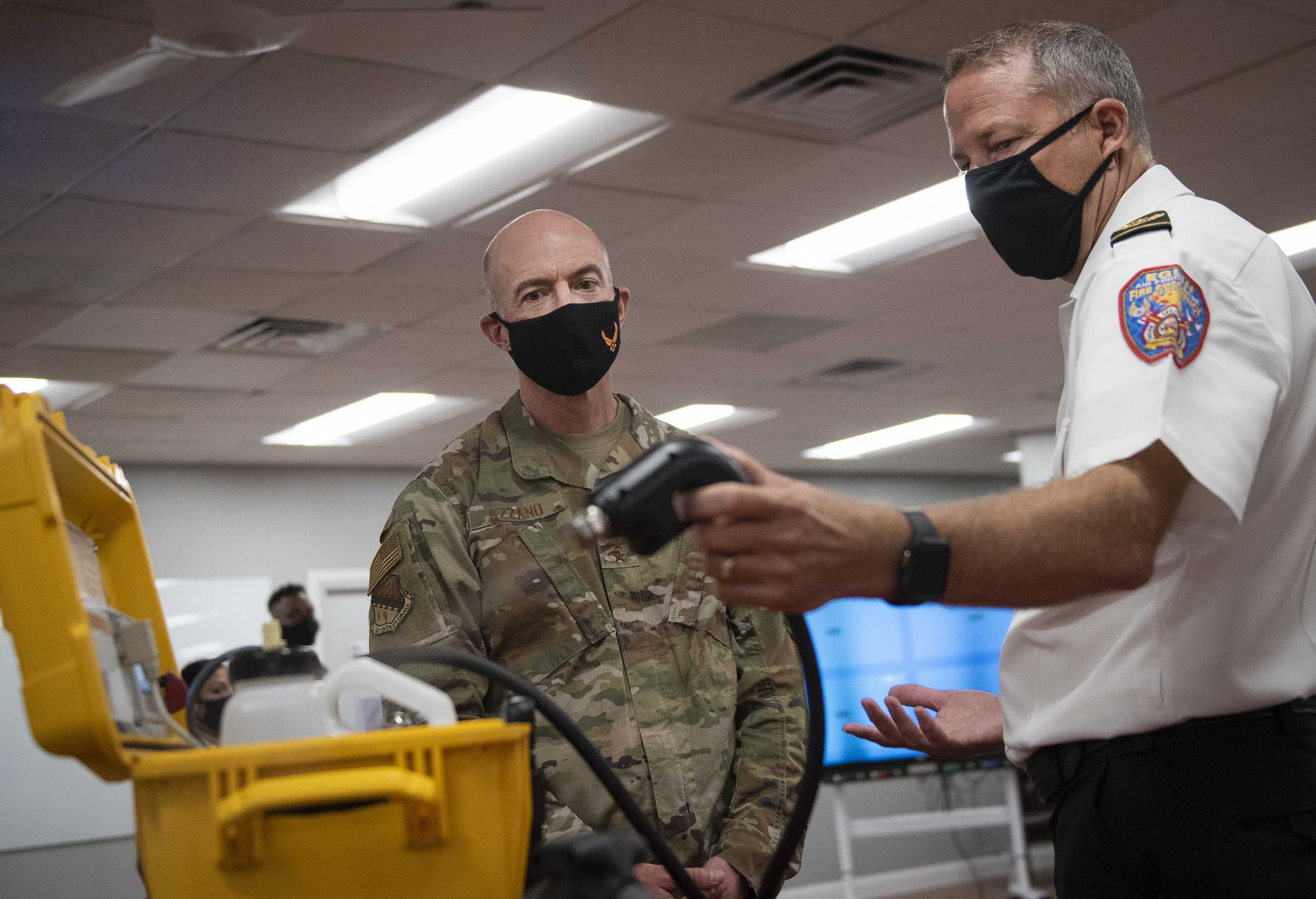 Test Center commander visits Eglin > Eglin Air Force Base > Article Display