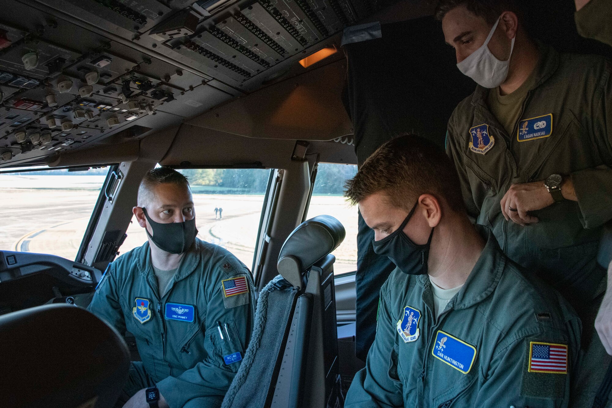 97 AMW showcases mobility airpower to 14th FTW.