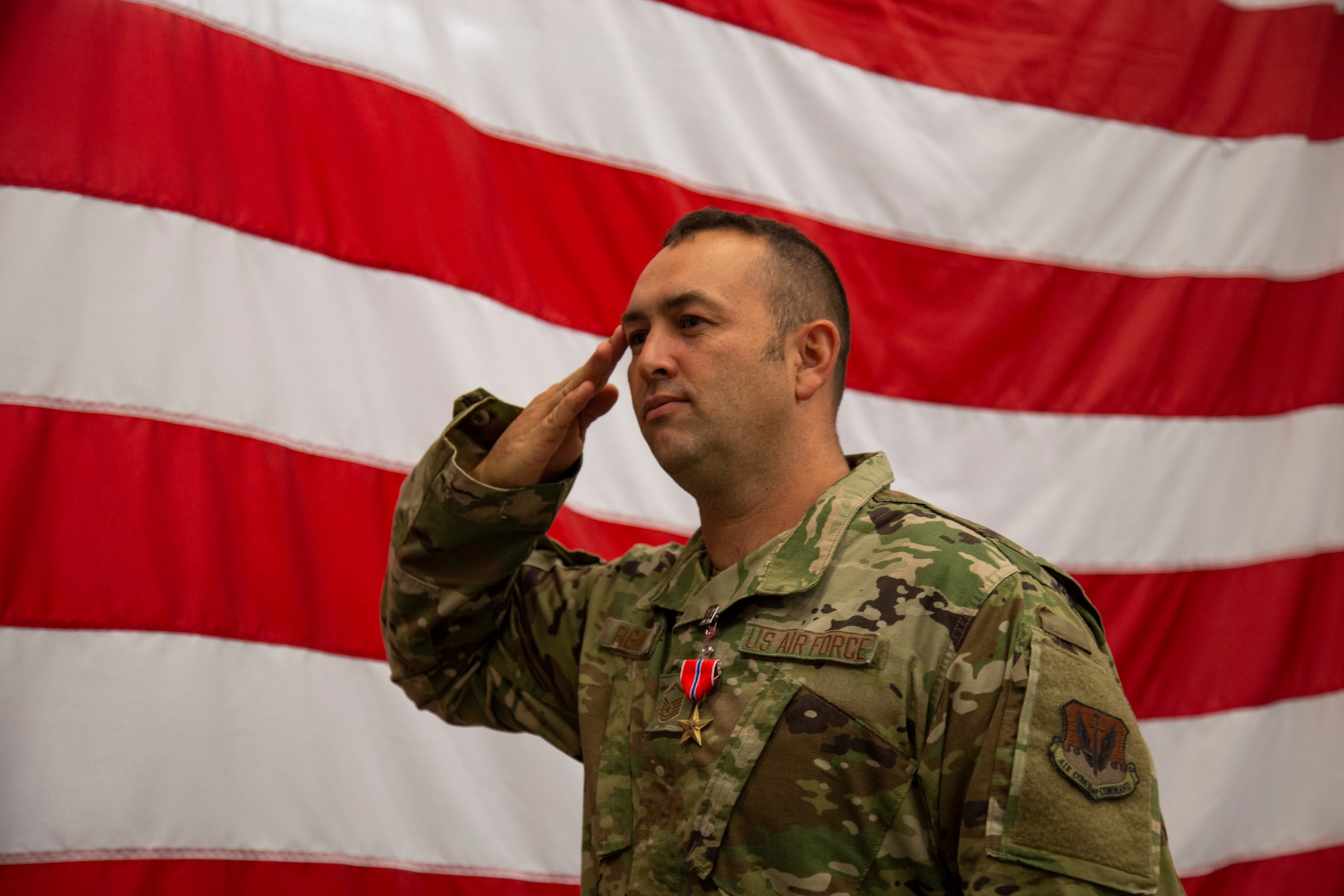 Master Sgt. Timothy Fagan, 726th Air Control Squadron signal communications operation flight superintendent, salutes during award ceremony, at Mountain Home Air Force Base, Idaho, Oct. 16, 2020. Fagan was awarded the Bronze Star Medal for his meritorious achievement while deployed. (U.S. Air Force Photo by Airman 1st Class Eric Brown)