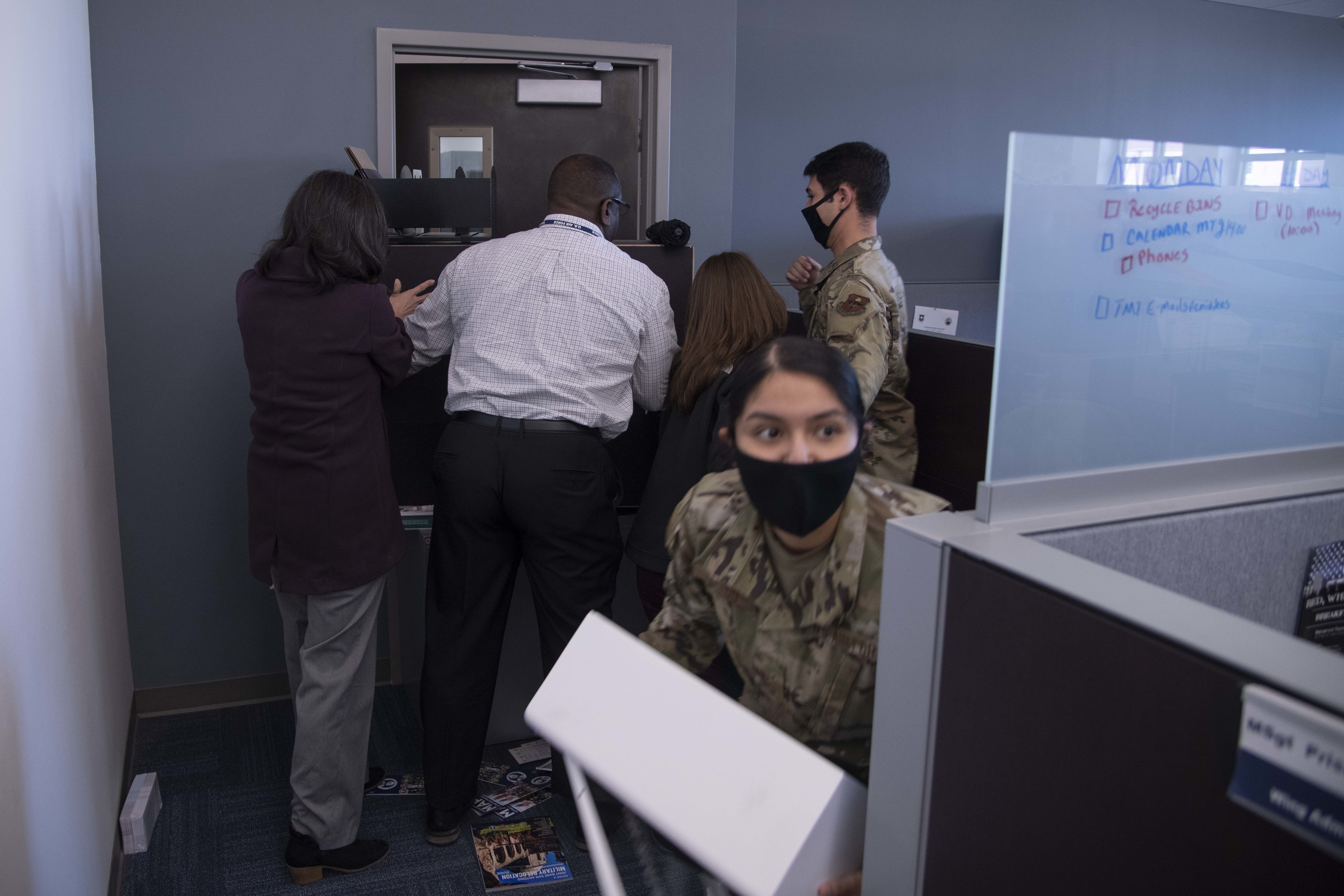 Active Shooter: Building Resilience After A Traumatic Event - lt17nt5