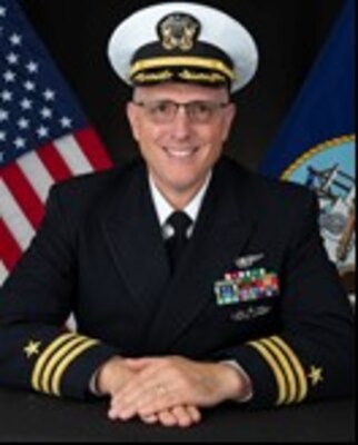 201123-N-N0443-2000 PENSACOLA, Fla. (Nov. 23, 2020) Official photo of Cmdr. Kent Davis. (U.S. Navy photo)