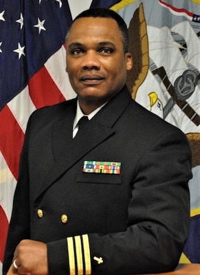 201123-N-N0443-1300 PENSACOLA, Fla. (Nov. 23, 2020) Official photo of Cmdr. James Dance. (U.S. Navy photo)