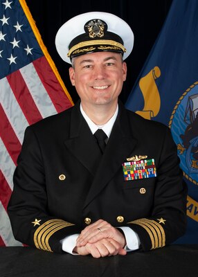 201124-N-N0443-4000 PENSACOLA, Fla. (Nov. 24, 2020) Official photo of Capt. Jeff Lamphear. (U.S. Navy photo)