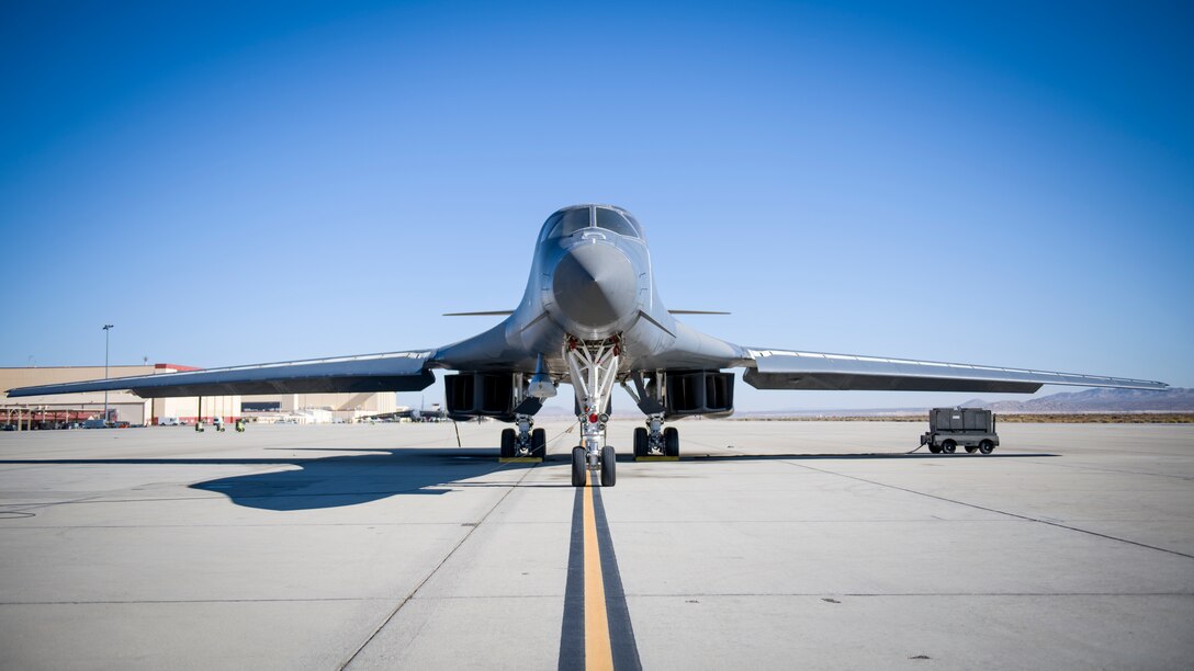 Global Power Bomber CTF conducts B-1B external captive carry demonstration