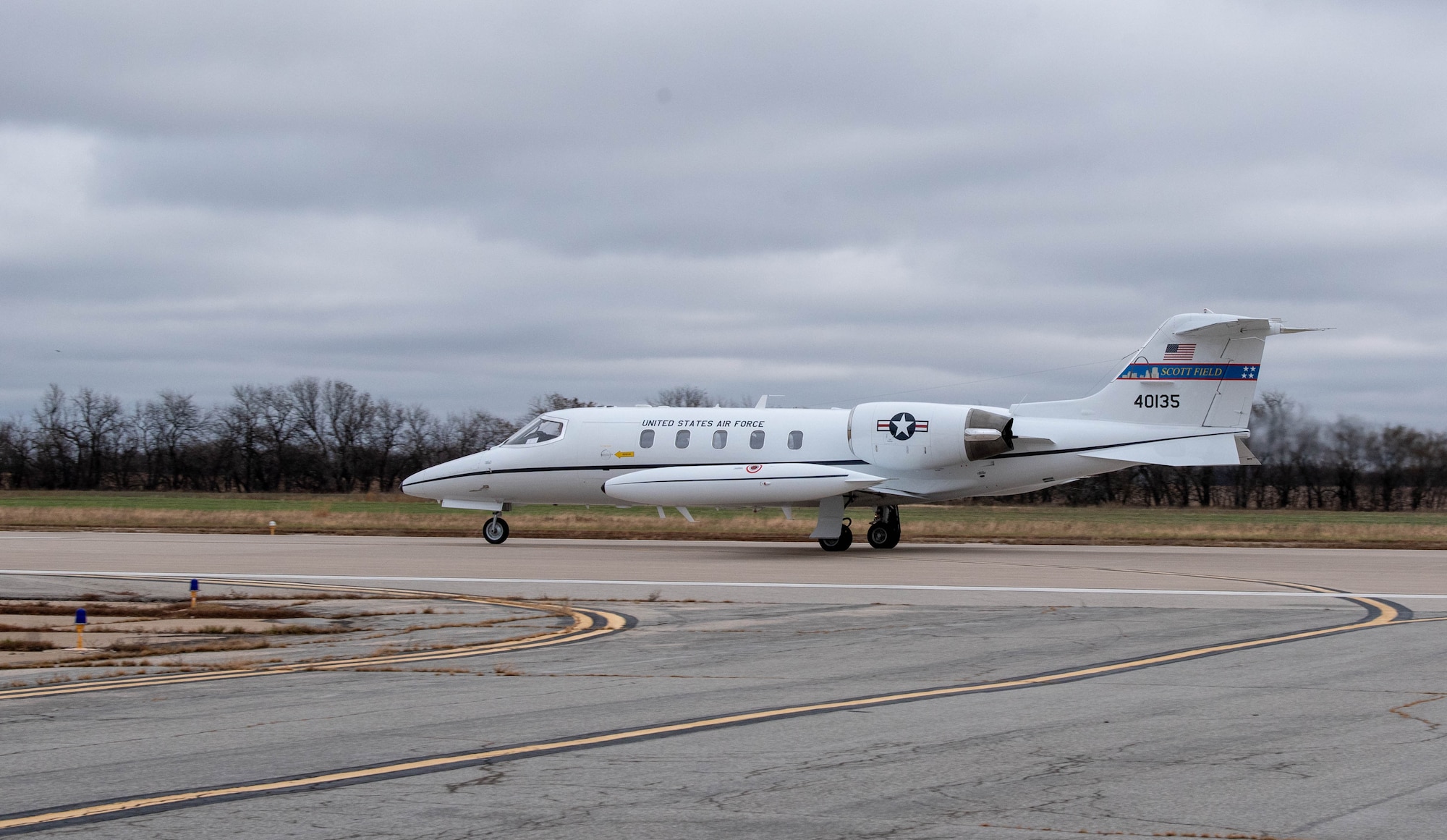 A C-21A aircraft from Scott Air Force Base Illinois, taxis on the taxiway with new delta fins Nov, 10, 2020, at Newton City Airport, Newton Kansas. This is the first C-21A to have delta fins installed to prevent dutch roll in flight. (U.S. Air Force photo by Airman 1st Class Zachary Willis)