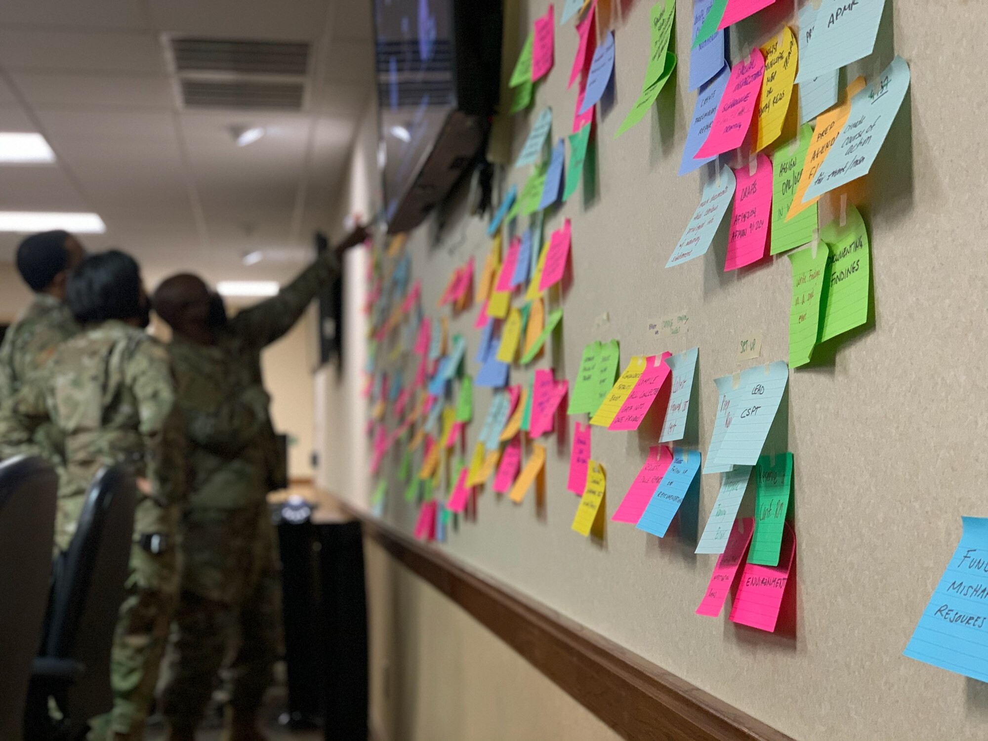 Airmen participate in active learning study