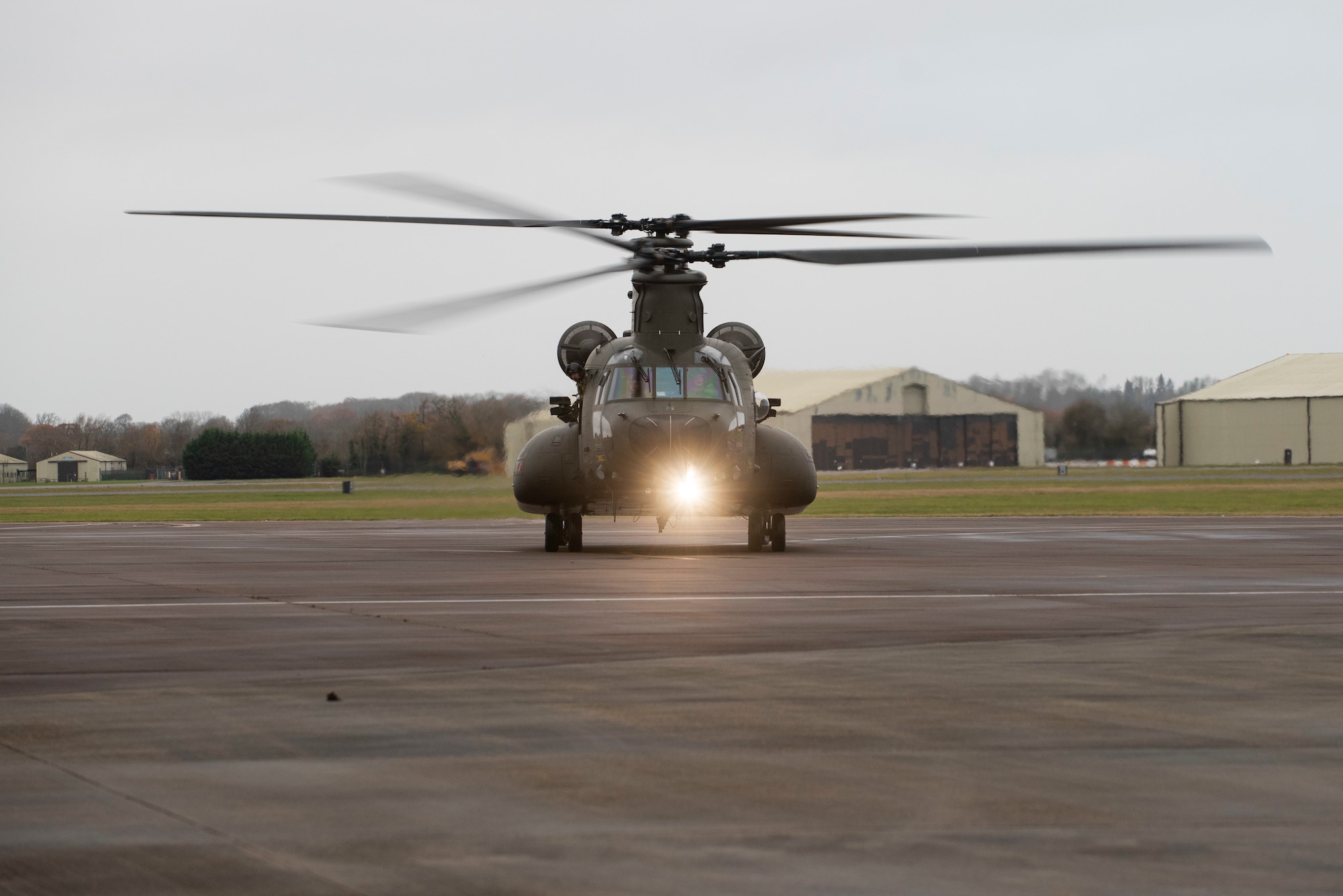 A Royal Air Force CH-47 Chinook helicopter arrives at RAF Fairford, England, Nov. 17, 2020, in support of NATO Exercise Loyal Leda 2020 (LOLE20). Allied Land Command (LANDCOM) conducted a combat readiness evaluation on the NATO Headquarters Allied Rapid Reaction Corp (ARRC) during LOLE20, which took place at RAF Fairford and South Cerney, England, Nov. 9-19, 2020. This was a complex multi-domain exercise designed to test the war-fighting capabilities of the ARRC in a COVID-19 environment including combat operations. LOLE20 was a key NATO exercise to validate and certify the Gloucester-based ARRC as a NATO war-fighting corps at full operational readiness, capable of commanding up to 120,000 multinational troops across a full spectrum of military operations. (U.S. Air Force photo by Senior Airman Jennifer Zima)