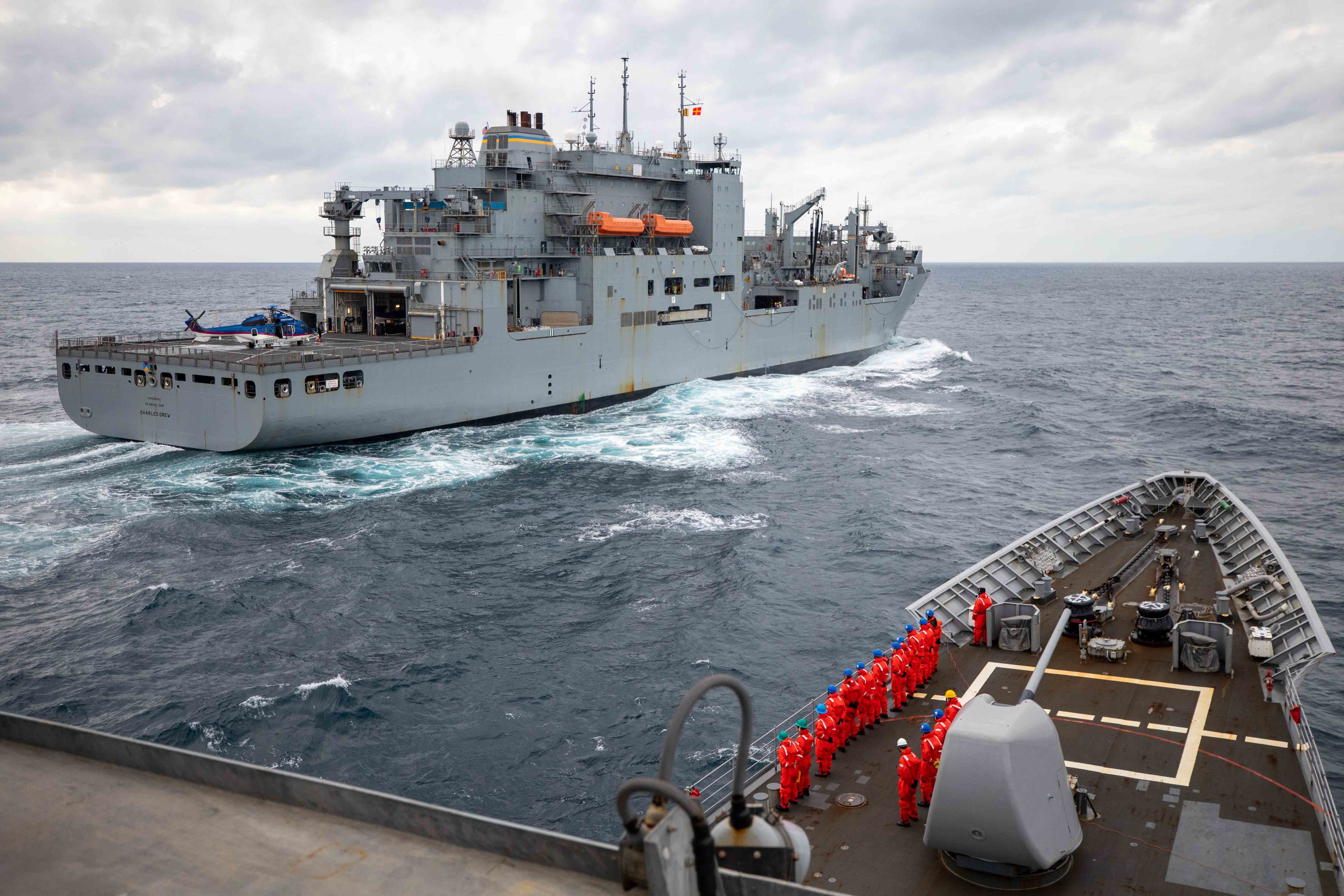 USS Shiloh (CG 67) replenishes from USNS Charles Drew (T-AKE 10).