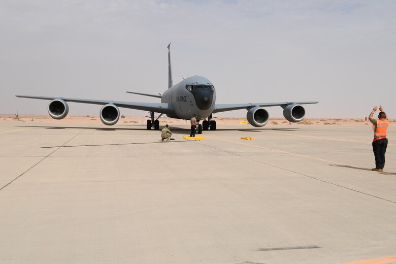 Fuels, maintenance Airmen perform hot pit refuel
