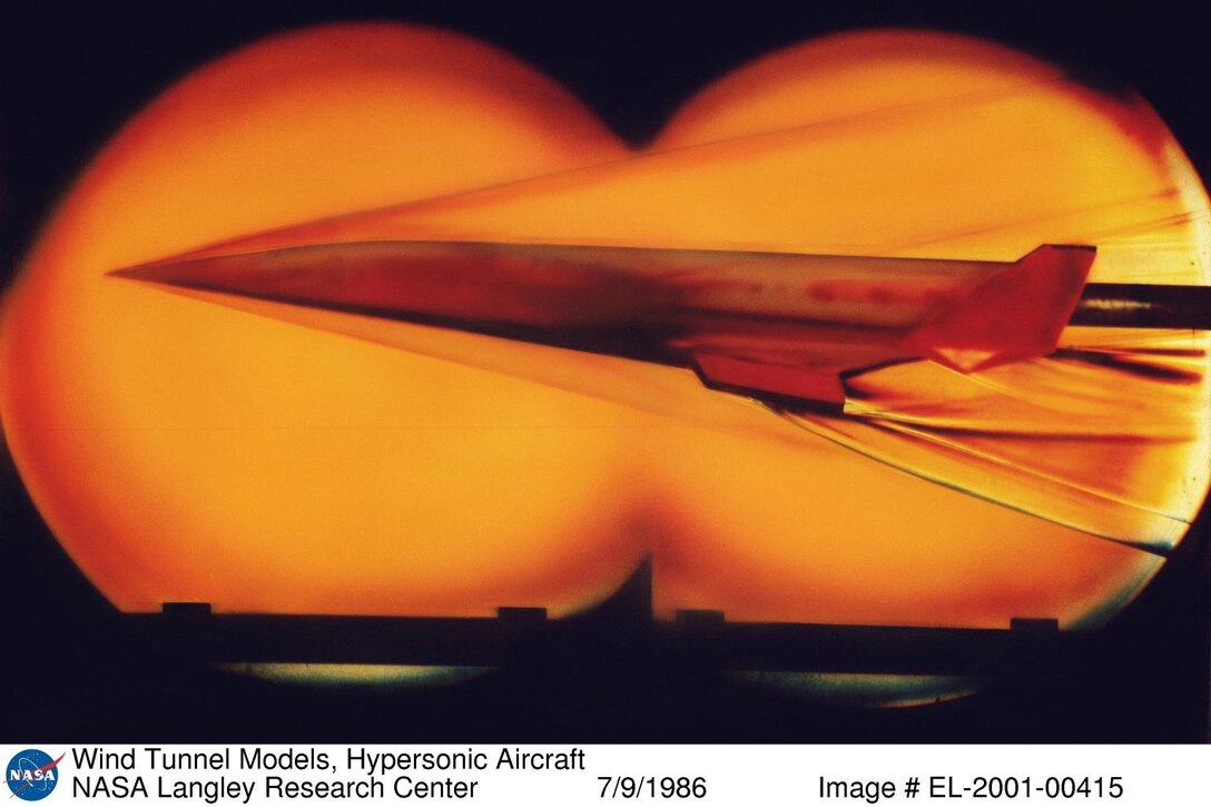 Hypersonic vehicle flies in a wind tunnel.